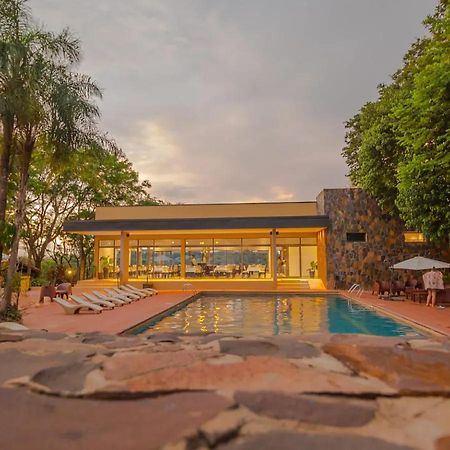 Pirayu Hotel & Resort Пуэрто-Игуасу Экстерьер фото