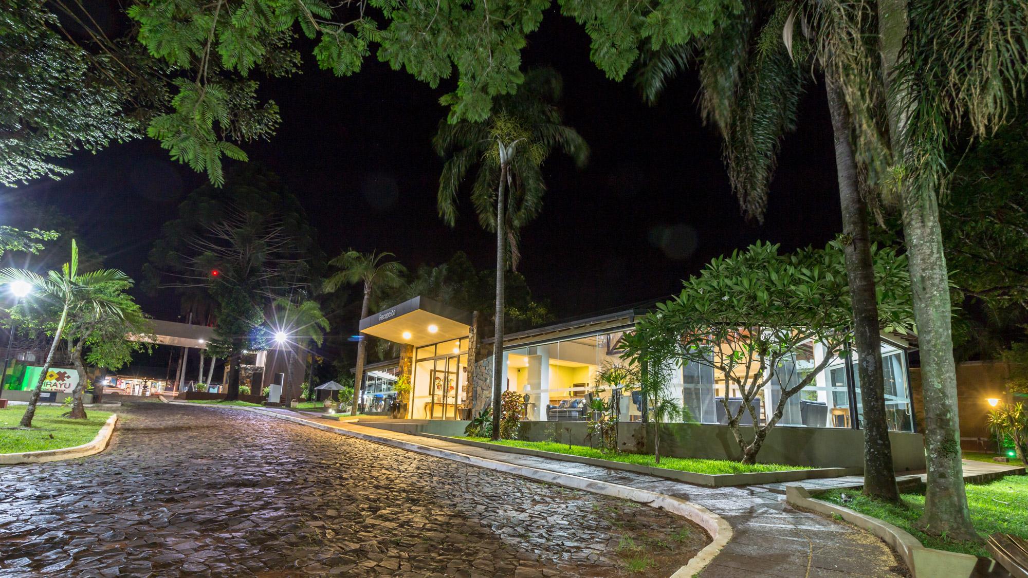 Pirayu Hotel & Resort Пуэрто-Игуасу Экстерьер фото